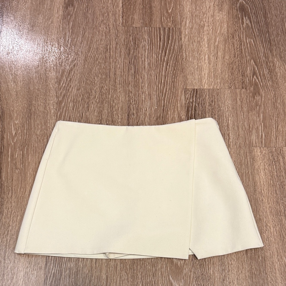 Zara Cream Mini Skirt